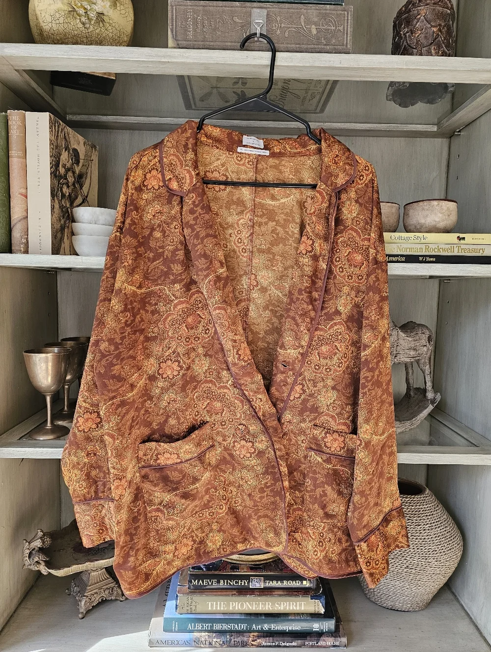 Laura Ashley UO Exclusive Reese Pyjama Top / Silken Blazer Paisley Jacquard - Picture 5 of 15